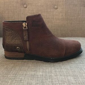 NIB Sorel Major Low boot